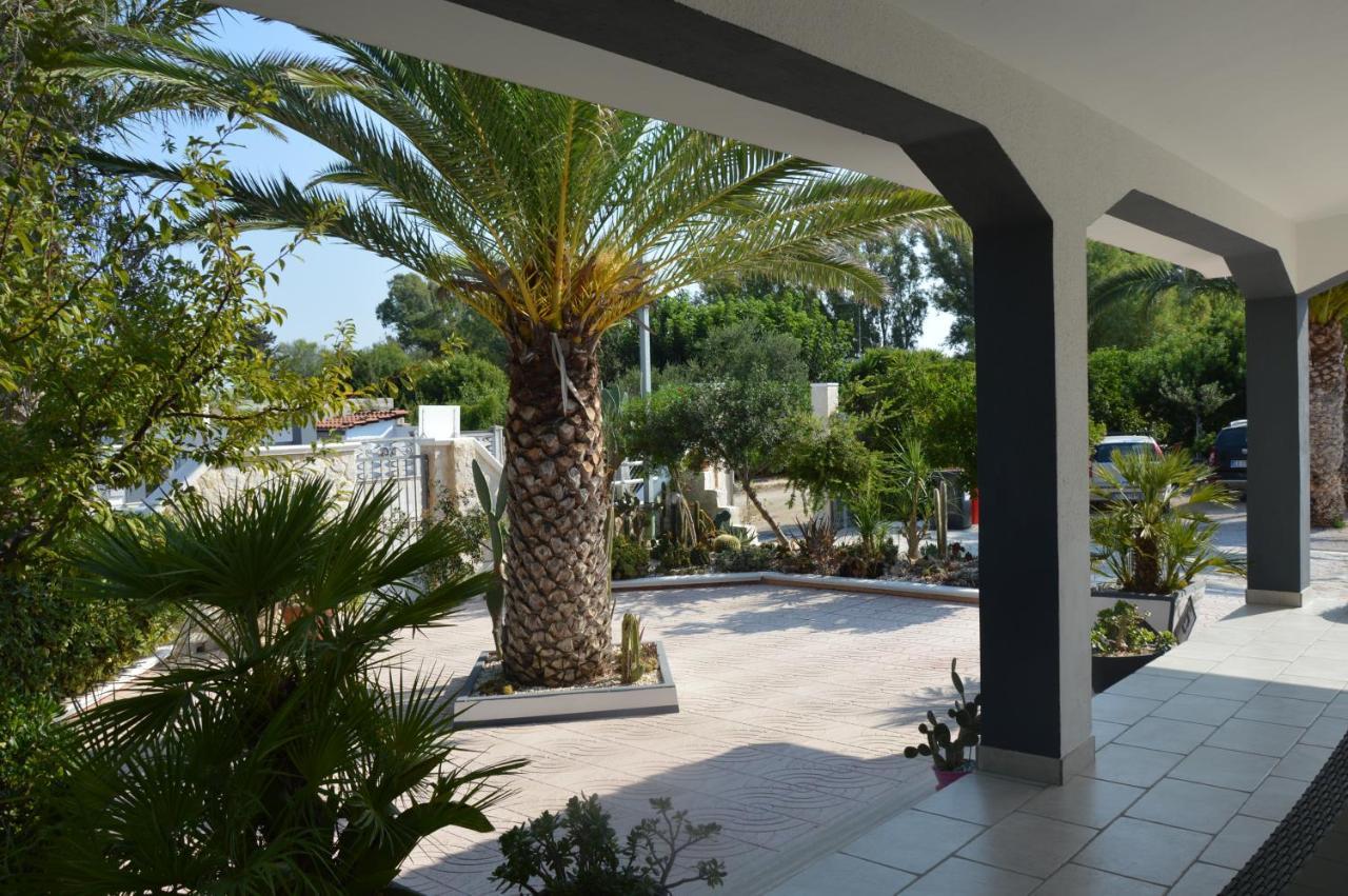 B&B Poseidon Punta Prosciutto Exterior photo